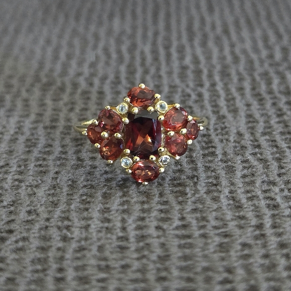 Shivam Garnet Cluster with White Topaz Ring💍 - NWT - Picture 9 of 16